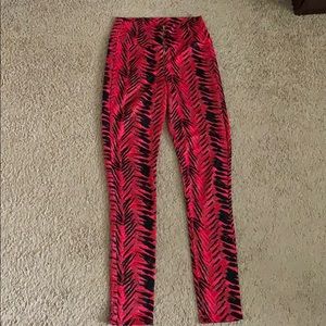 High wasted hot pink leggings!!